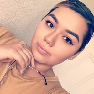 Meet your Posher, Jennie